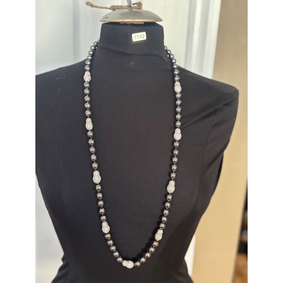 Black Pearl & Rhinestone Long Beaded Necklace 40" Hand-Knotted Elegant Jewelry - Picture 9 of 9